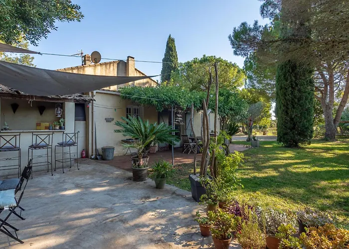 Palmeraie By Interhome Ιέρ